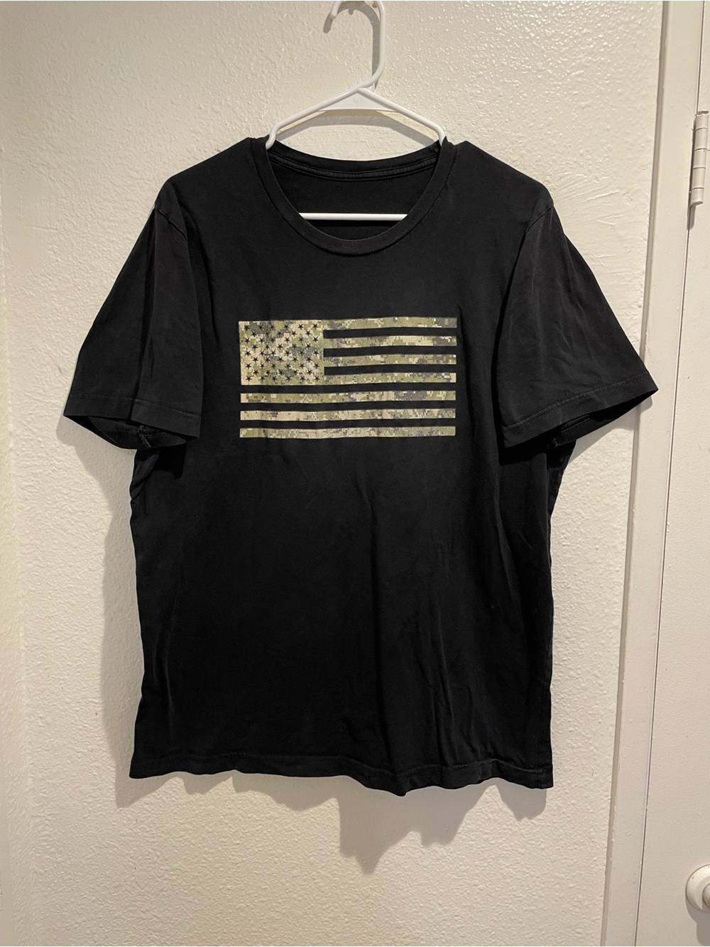 Men's Black Camo American Flag Patriotic Short Sleeve Graphic Tee Size XL